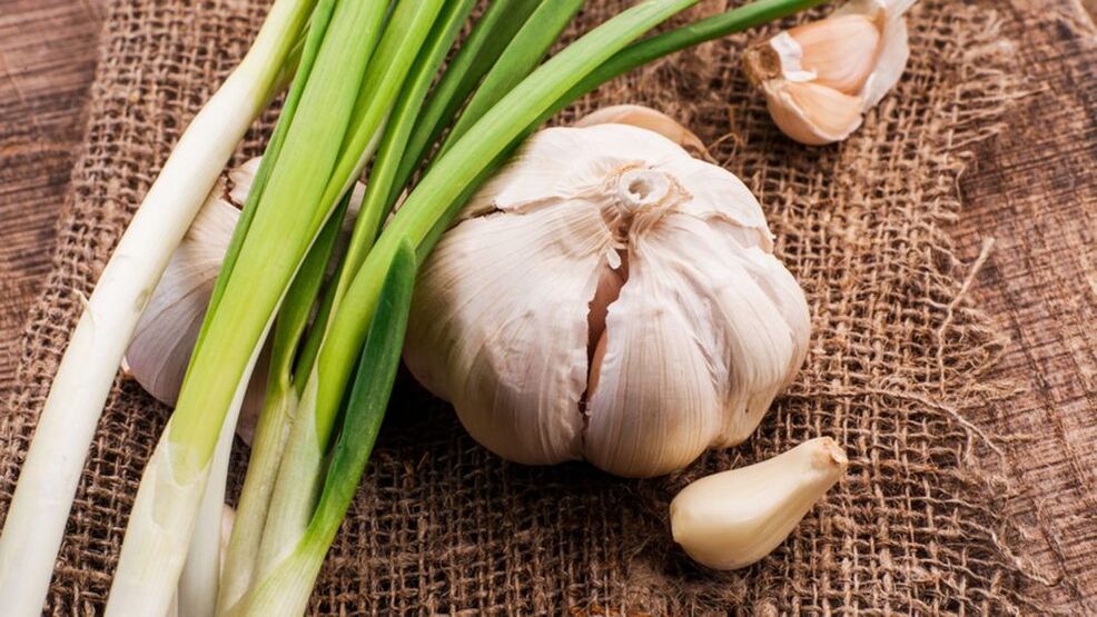 سیر برای بزرگ شدن آلت تناسلی